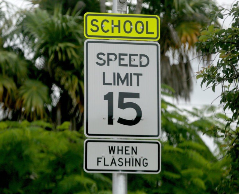 school-zone-speed-limits-start-again-with-new-school-year