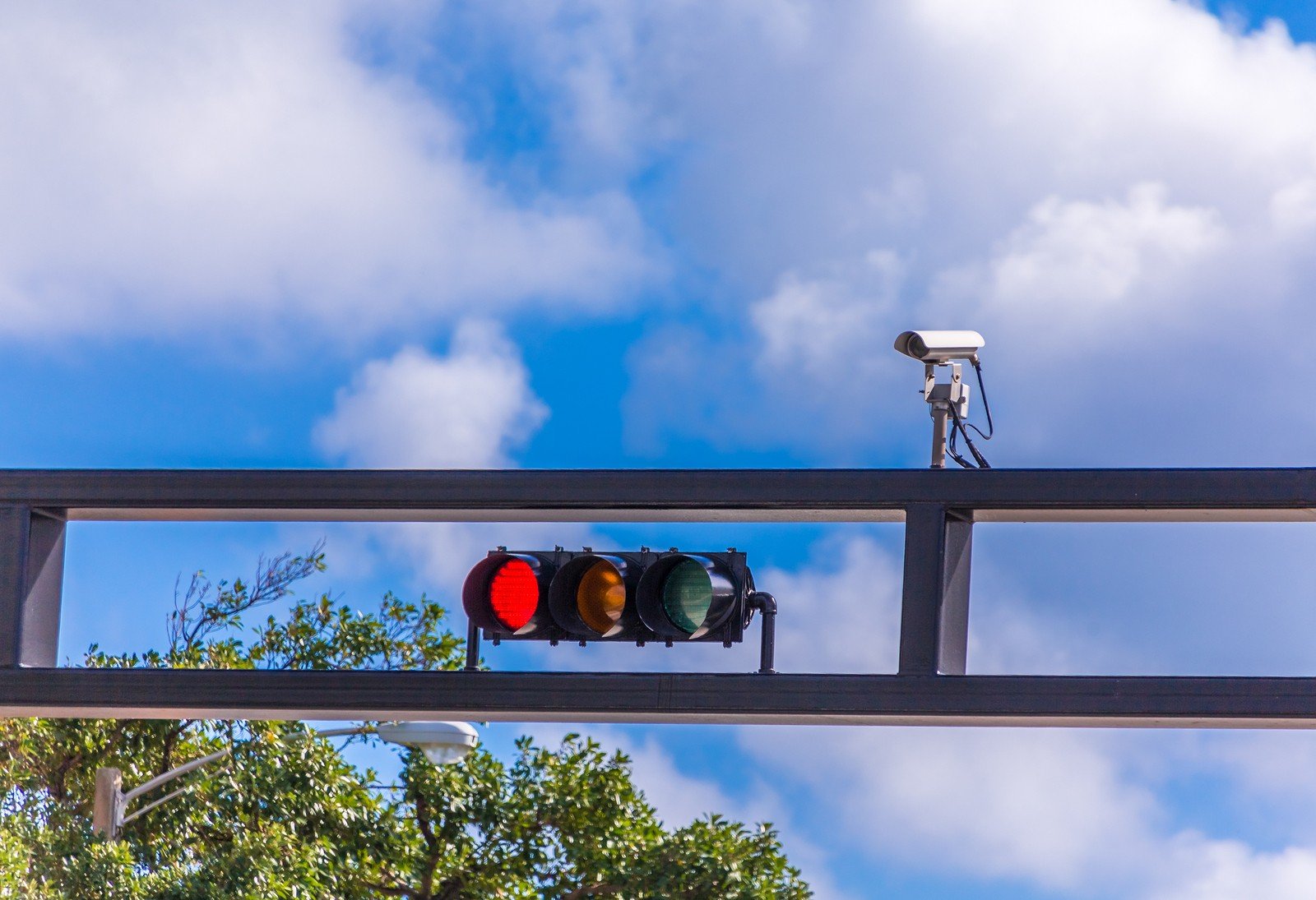 red-light-cameras-florida-law-and-vehicular-accidents-thomas-and-pearl